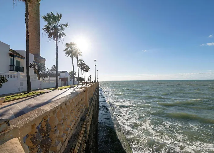 El Paseo Del Faro