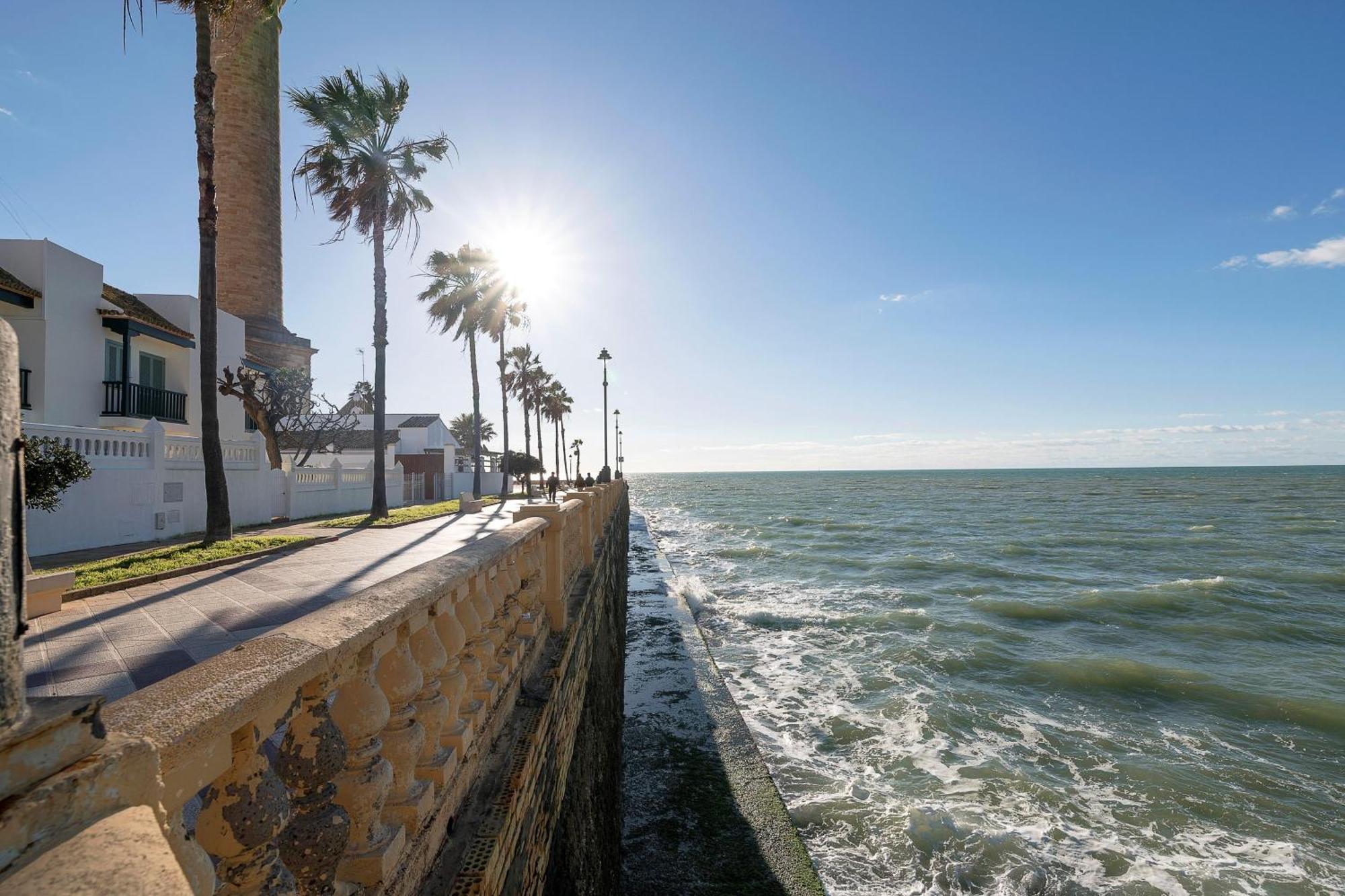 El Paseo Del Faro